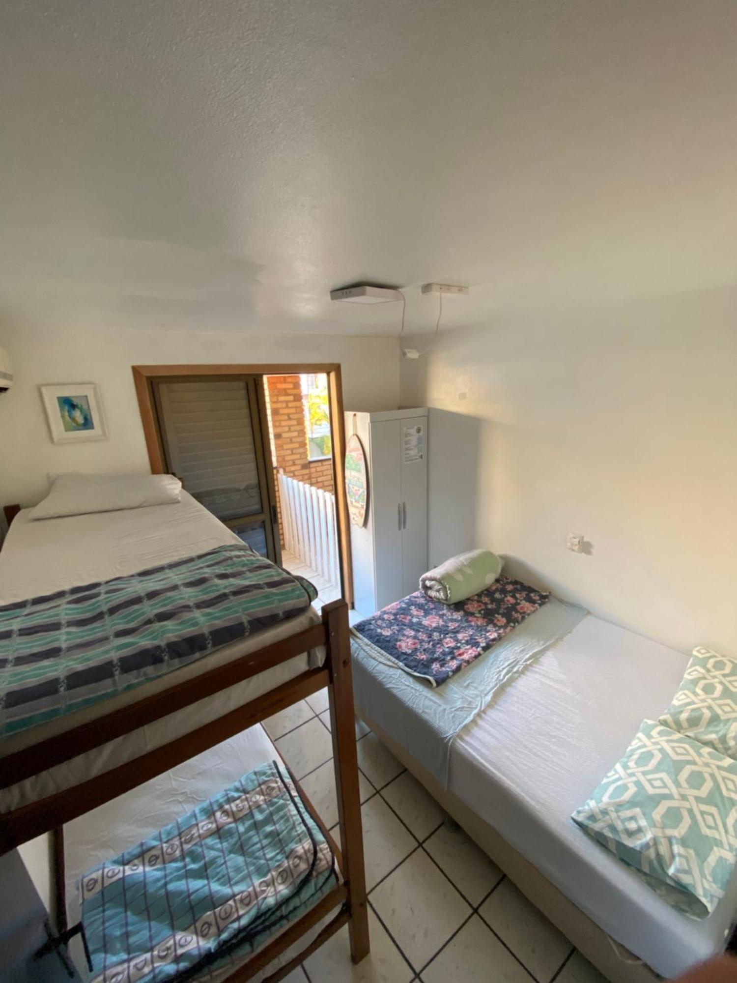 Quatro Ilhas Beach Hostel Bombinhas Exteriör bild